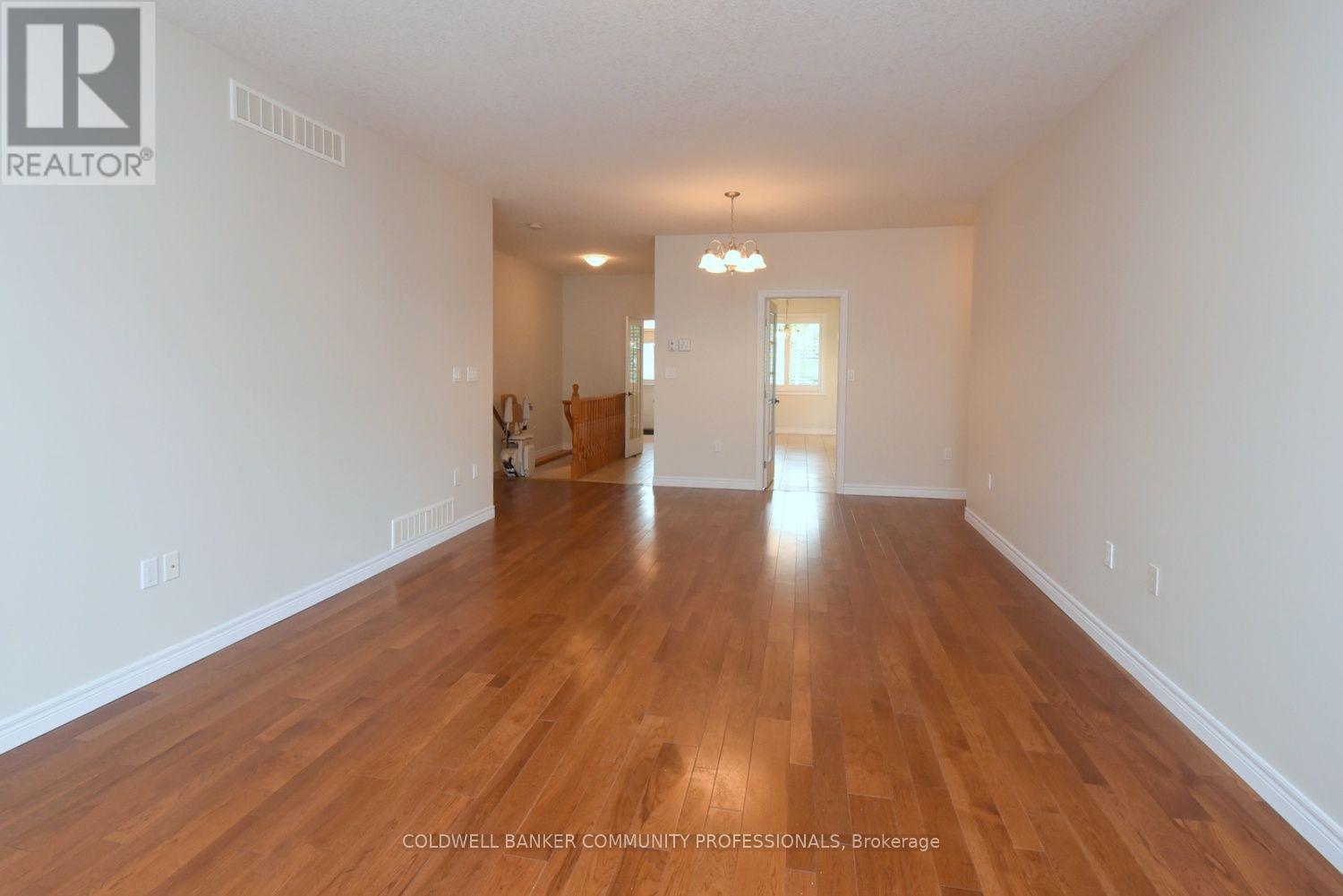 19 Stickland Lane Property Photo 8