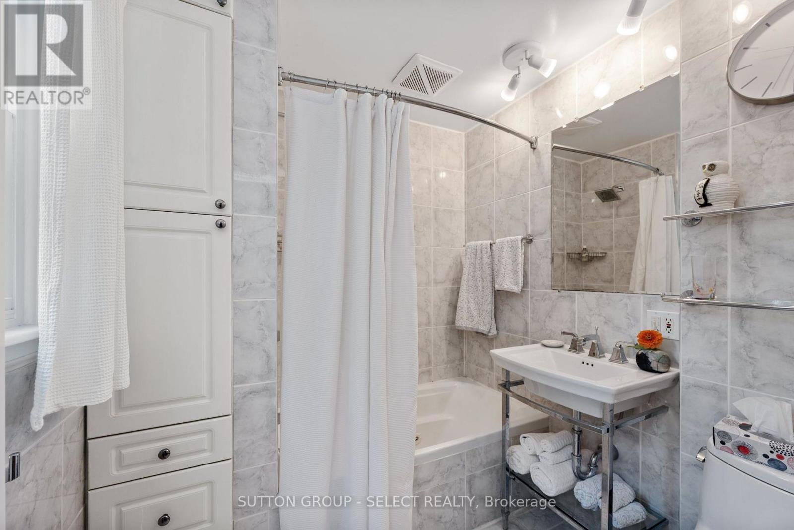536 Adevon Avenue Property Photo 19