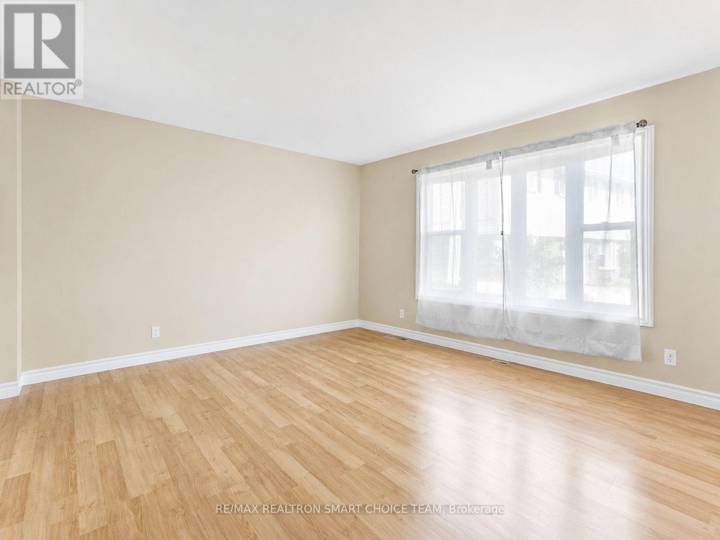 971 Oakview Avenue Property Photo 6