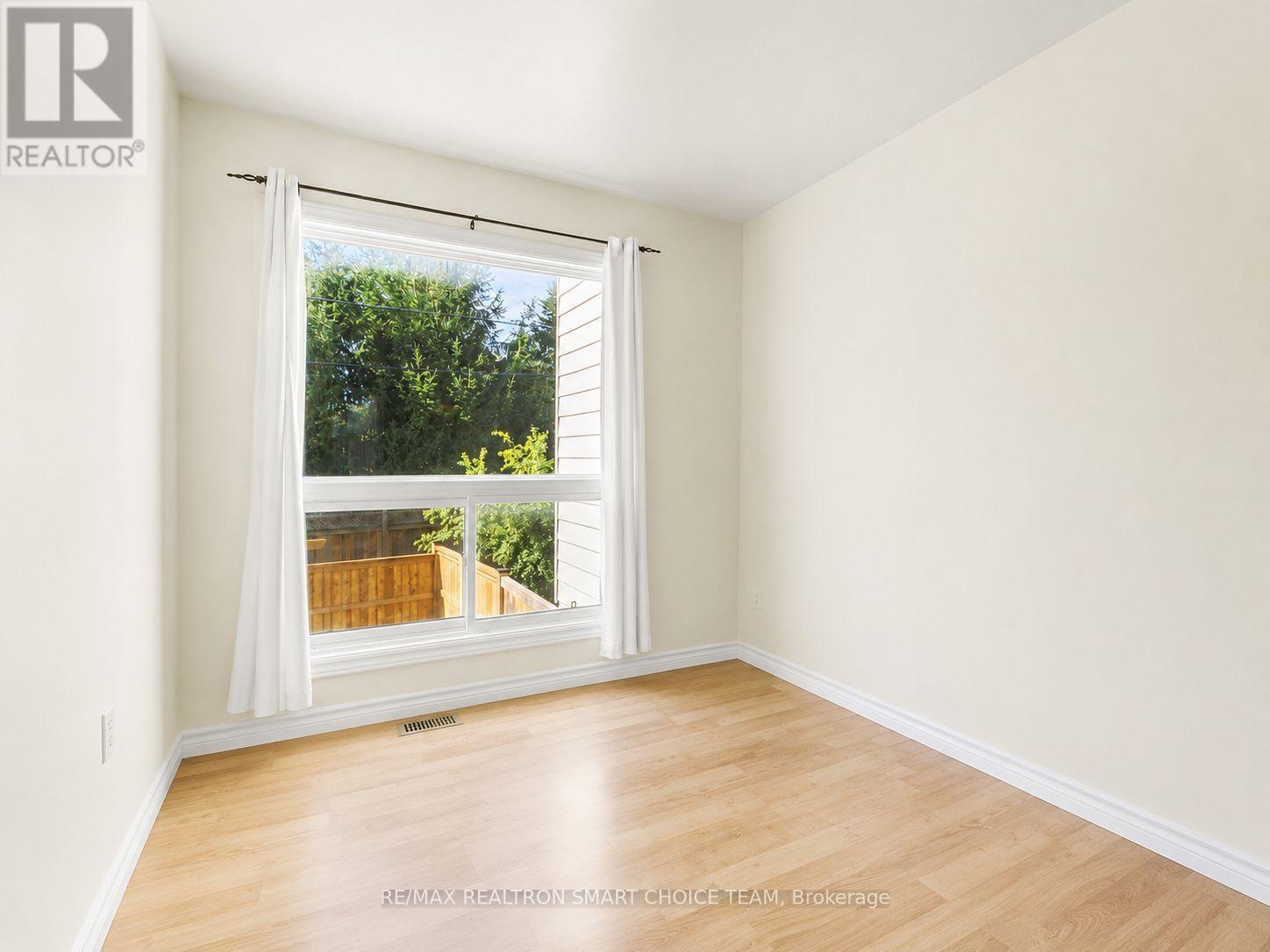 971 Oakview Avenue Property Photo 13