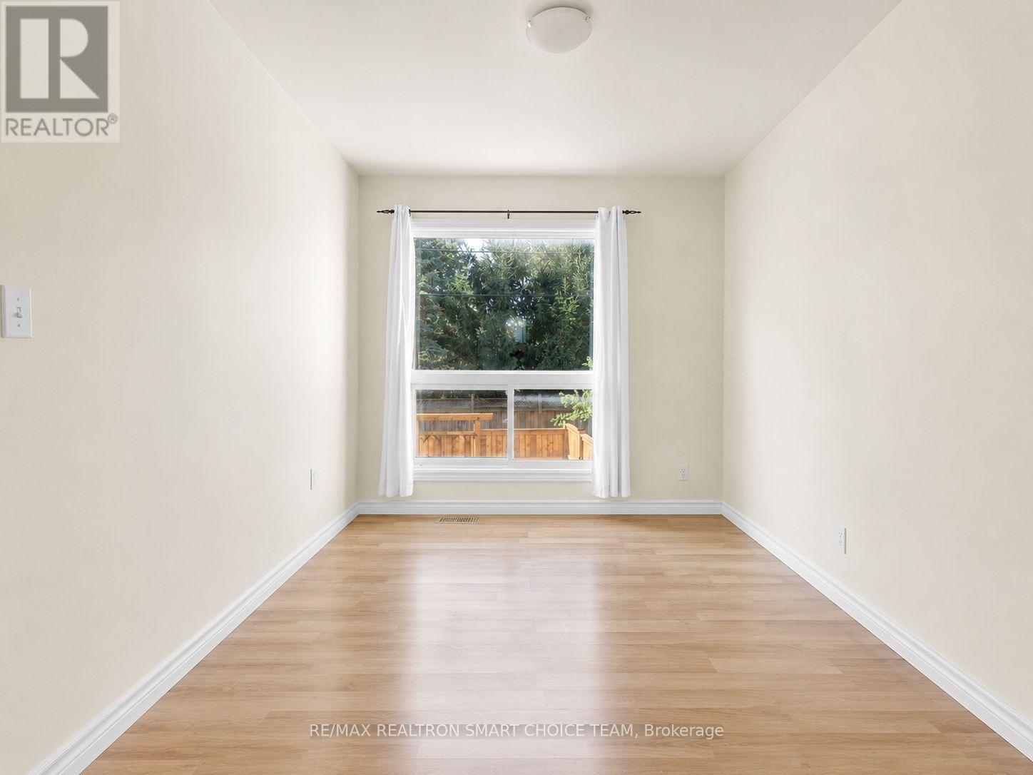 971 Oakview Avenue Property Photo 15