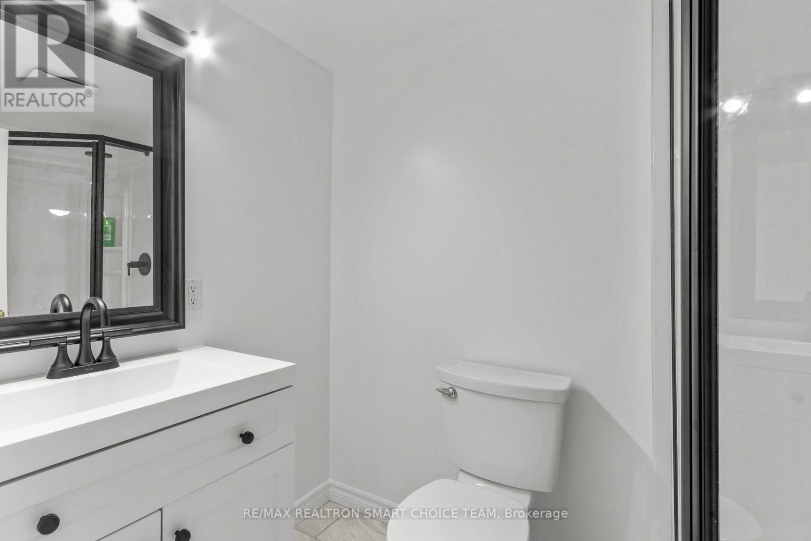 971 Oakview Avenue Property Photo 35