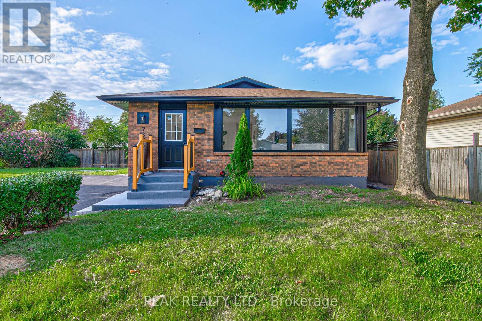 7385 North Dorset Place Property Photo 1