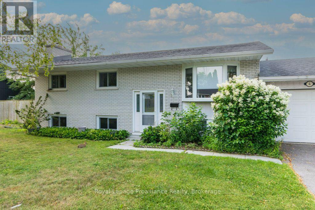 4 O'NEIL CRESCENT