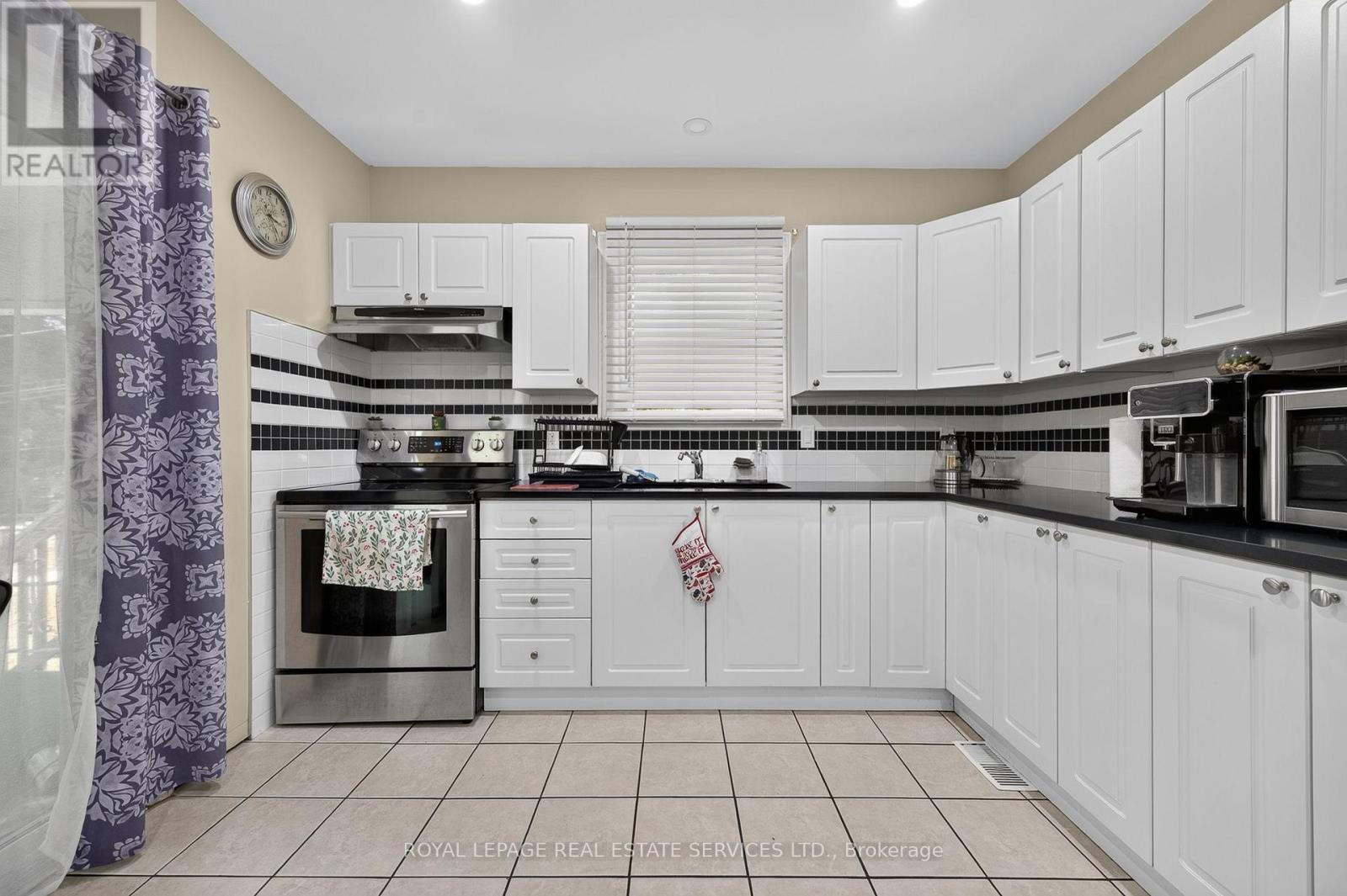 62 Erie Avenue Property Photo 6