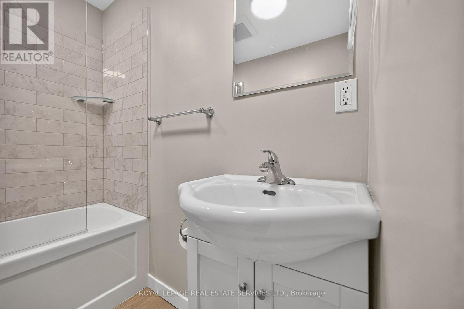 62 Erie Avenue Property Photo 27