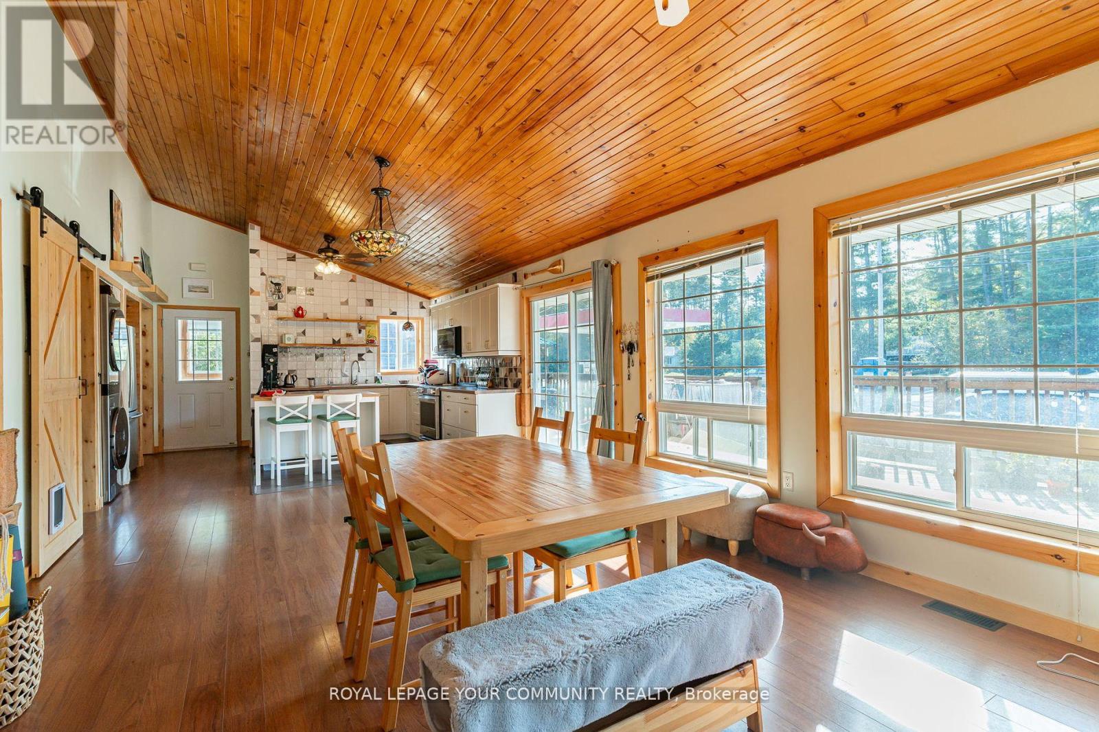 3895 Loop Road Property Photo 4