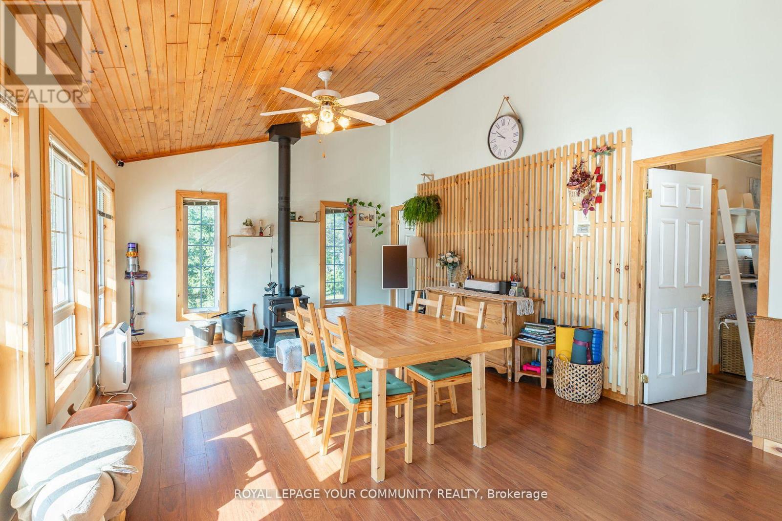3895 Loop Road Property Photo 5