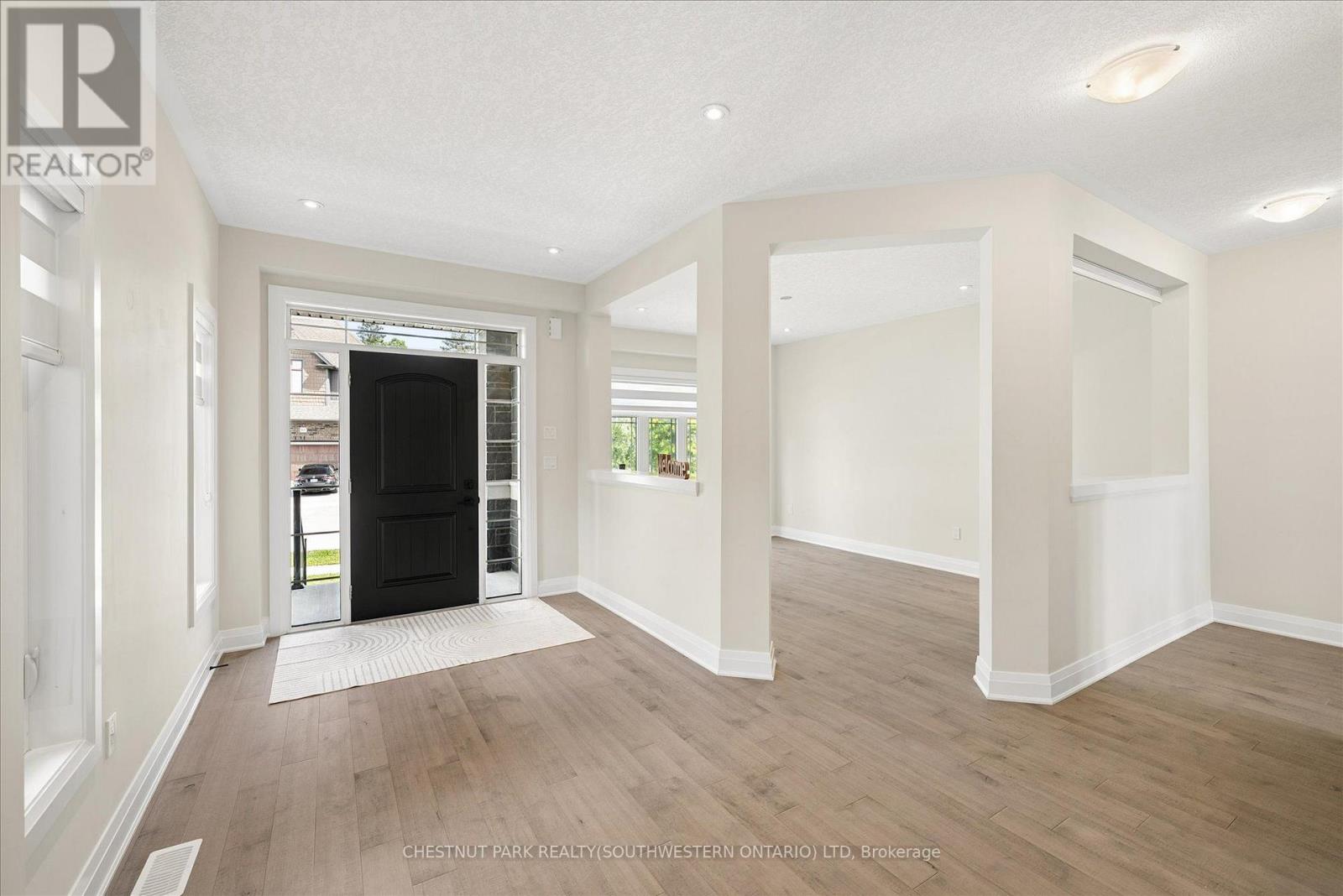 163 Redtail Street Property Photo 3
