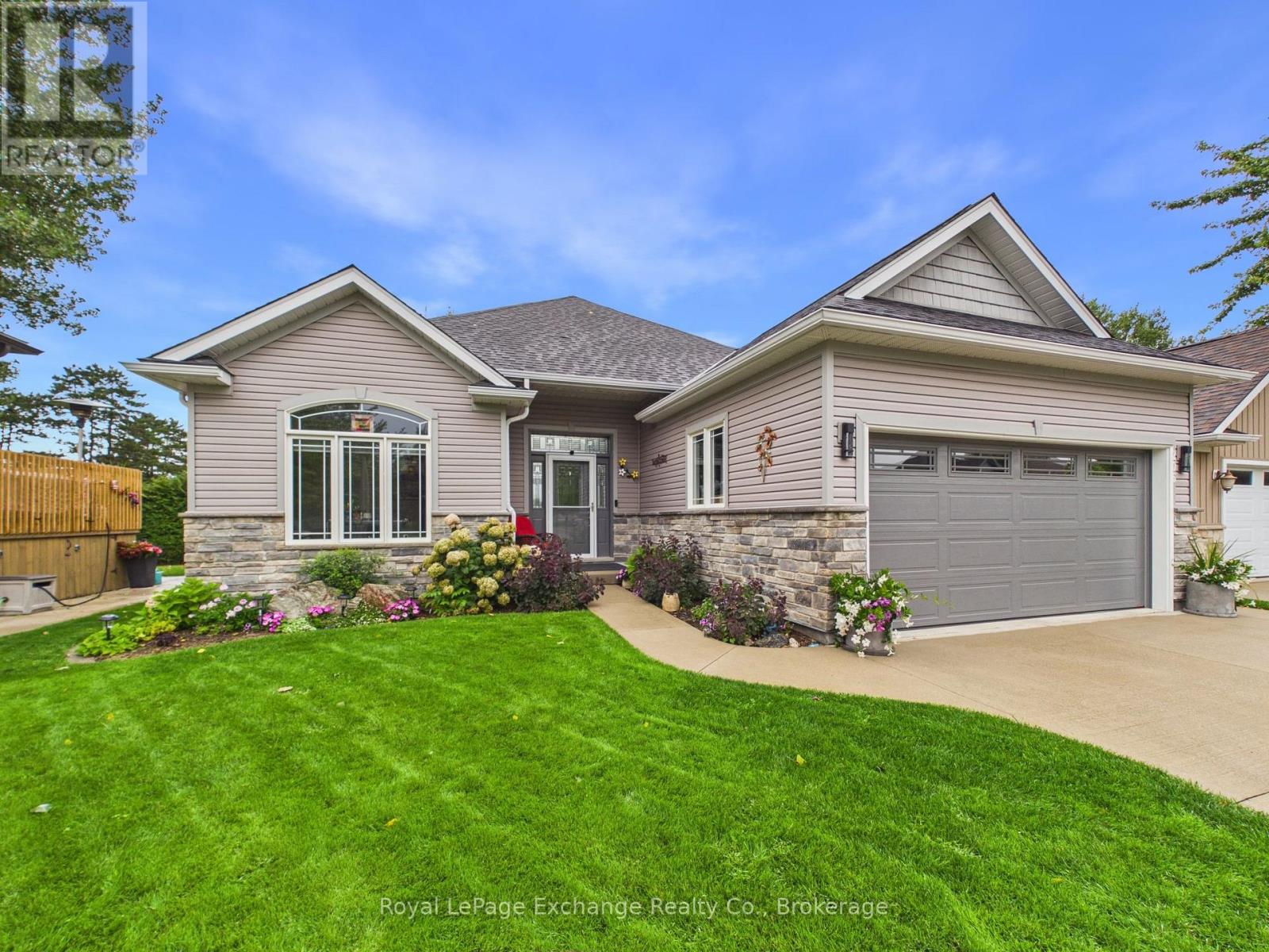 206 Gregor Drive Property Photo 1