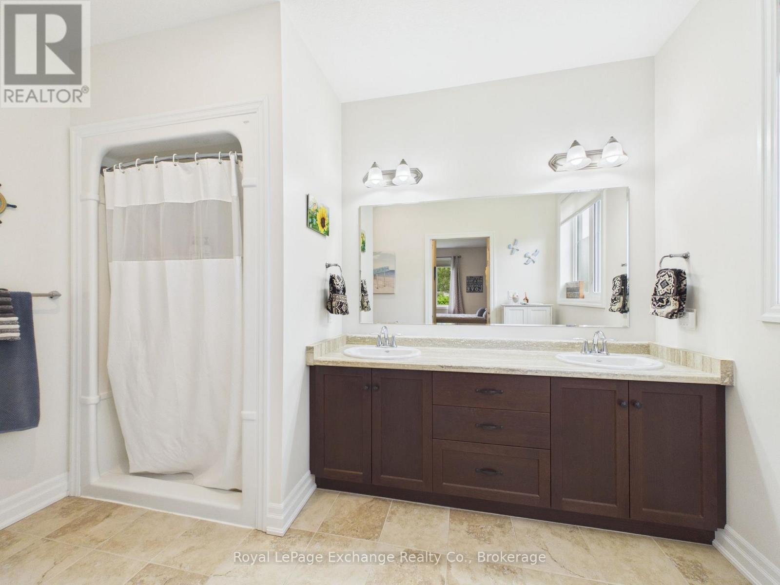 206 Gregor Drive Property Photo 10