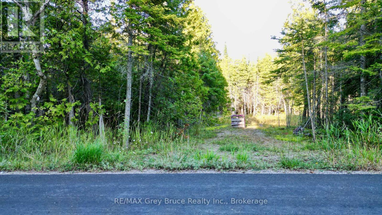 8 Devils Glen Property Photo 1