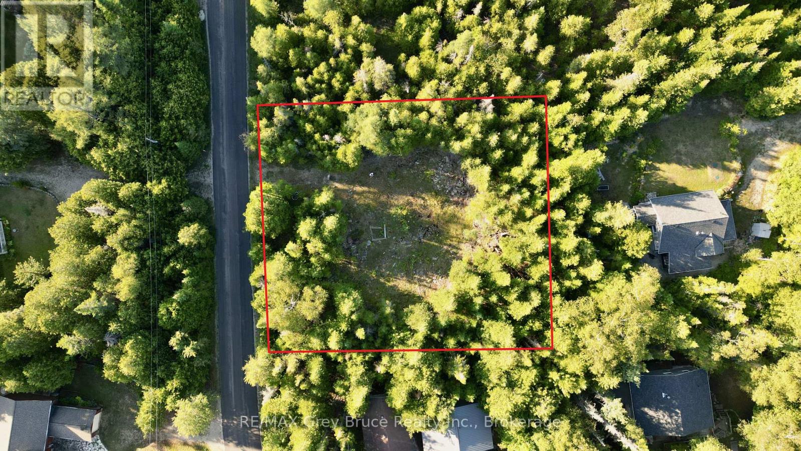 8 Devils Glen Property Photo 2