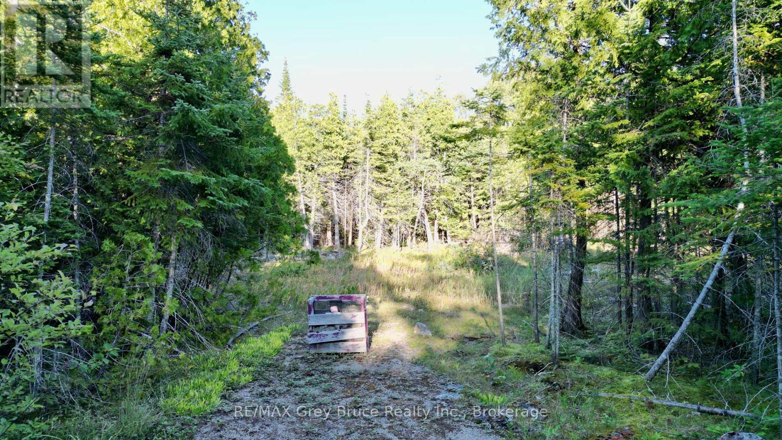 8 Devils Glen Property Photo 4