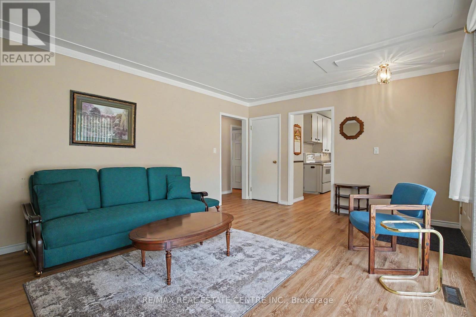 209 Franklin Street S Property Photo 5