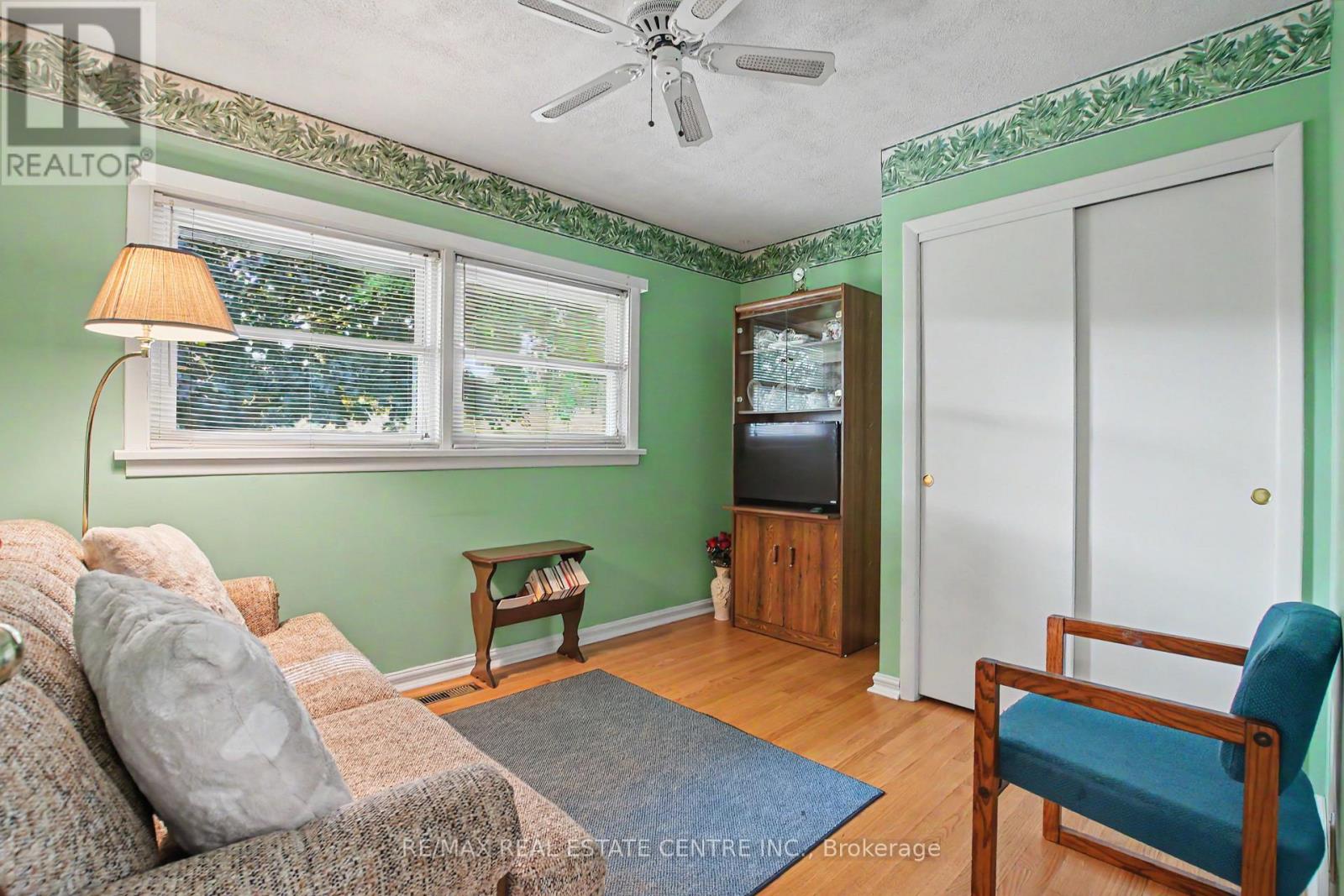 209 Franklin Street S Property Photo 14