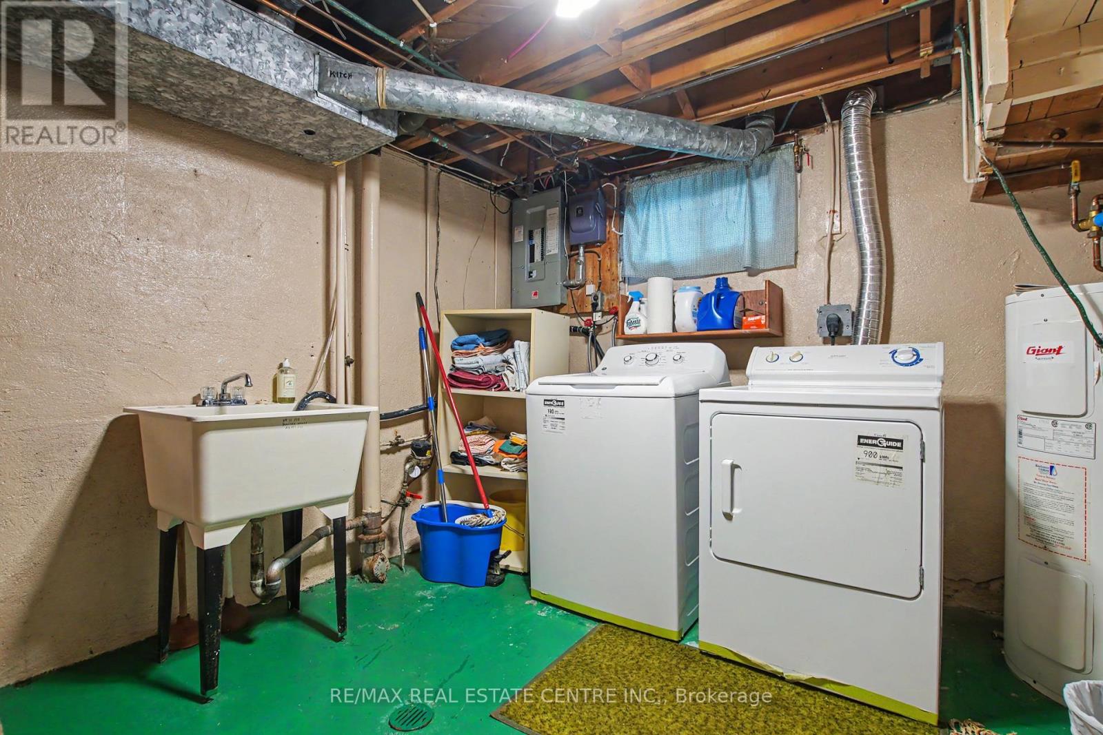209 Franklin Street S Property Photo 23