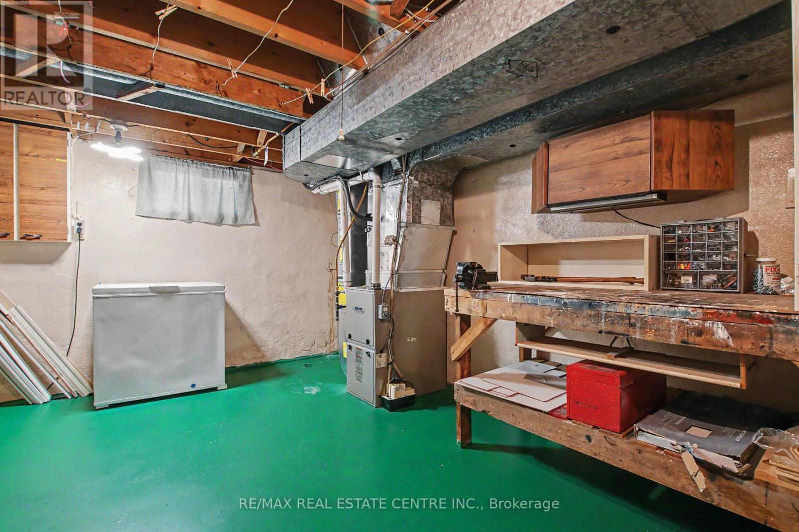 209 Franklin Street S Property Photo 25