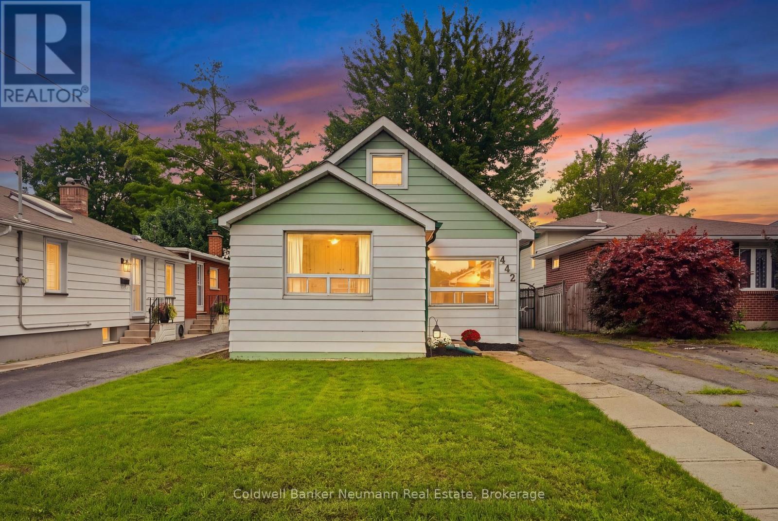 442 BURDICK PLACE Property Photo 1
