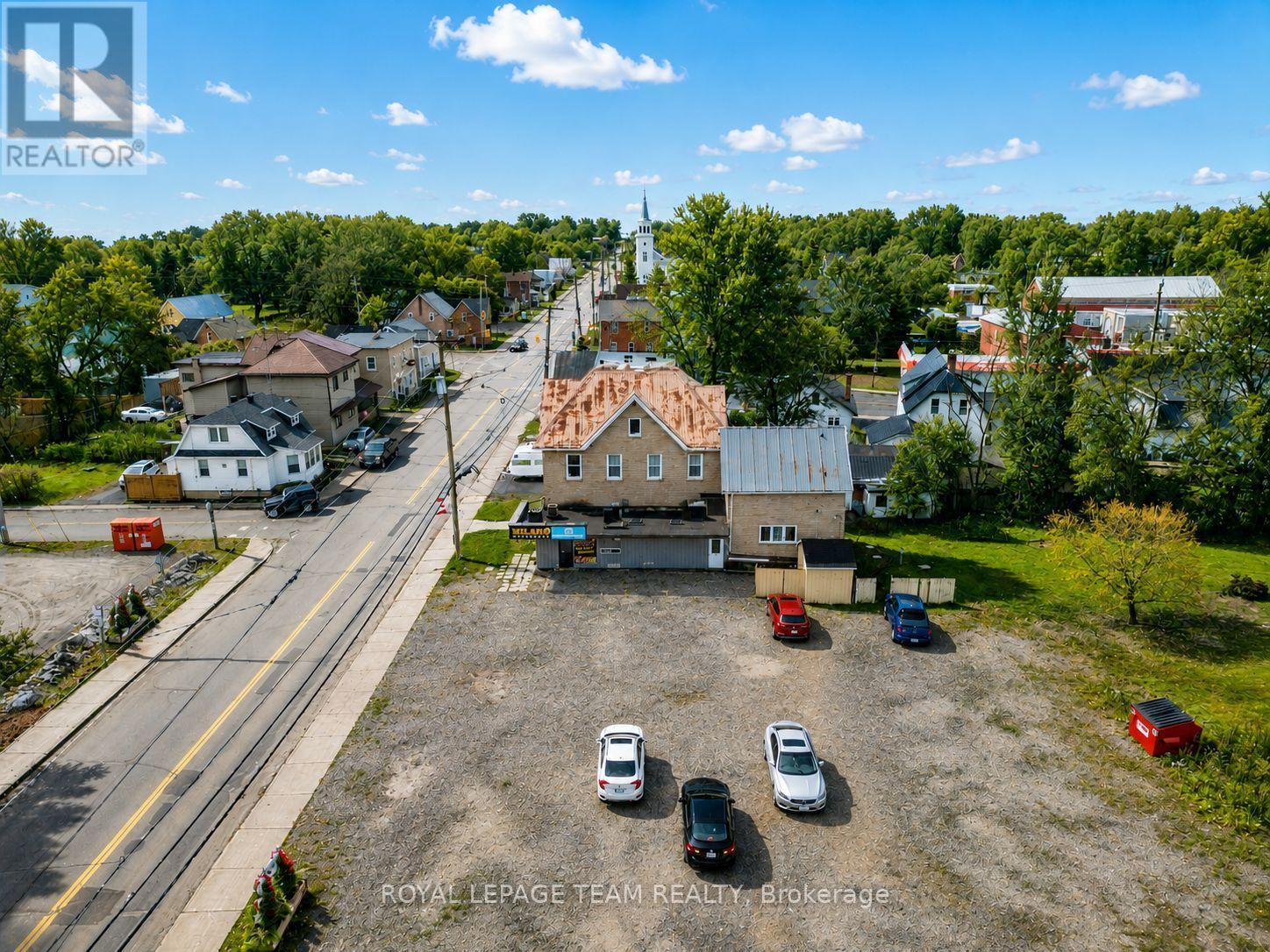 6594 Fourth Line Road Property Photo 2