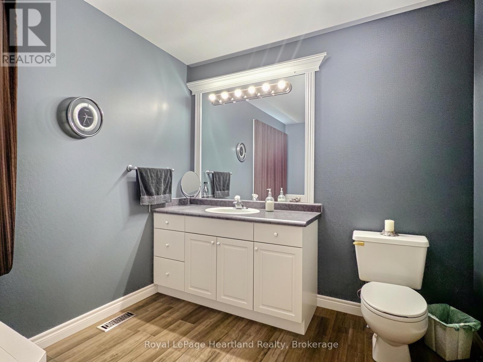 155 Victoria Drive Property Photo 23