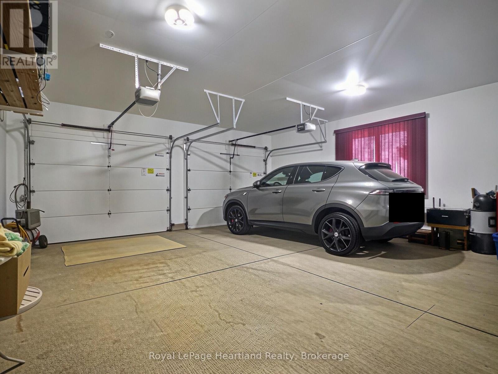 155 Victoria Drive Property Photo 36