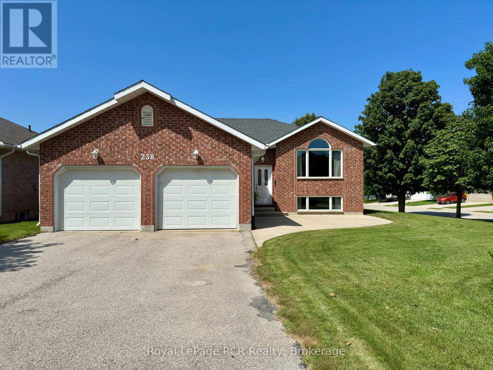 238 4th Street Crescent Property Photo 1