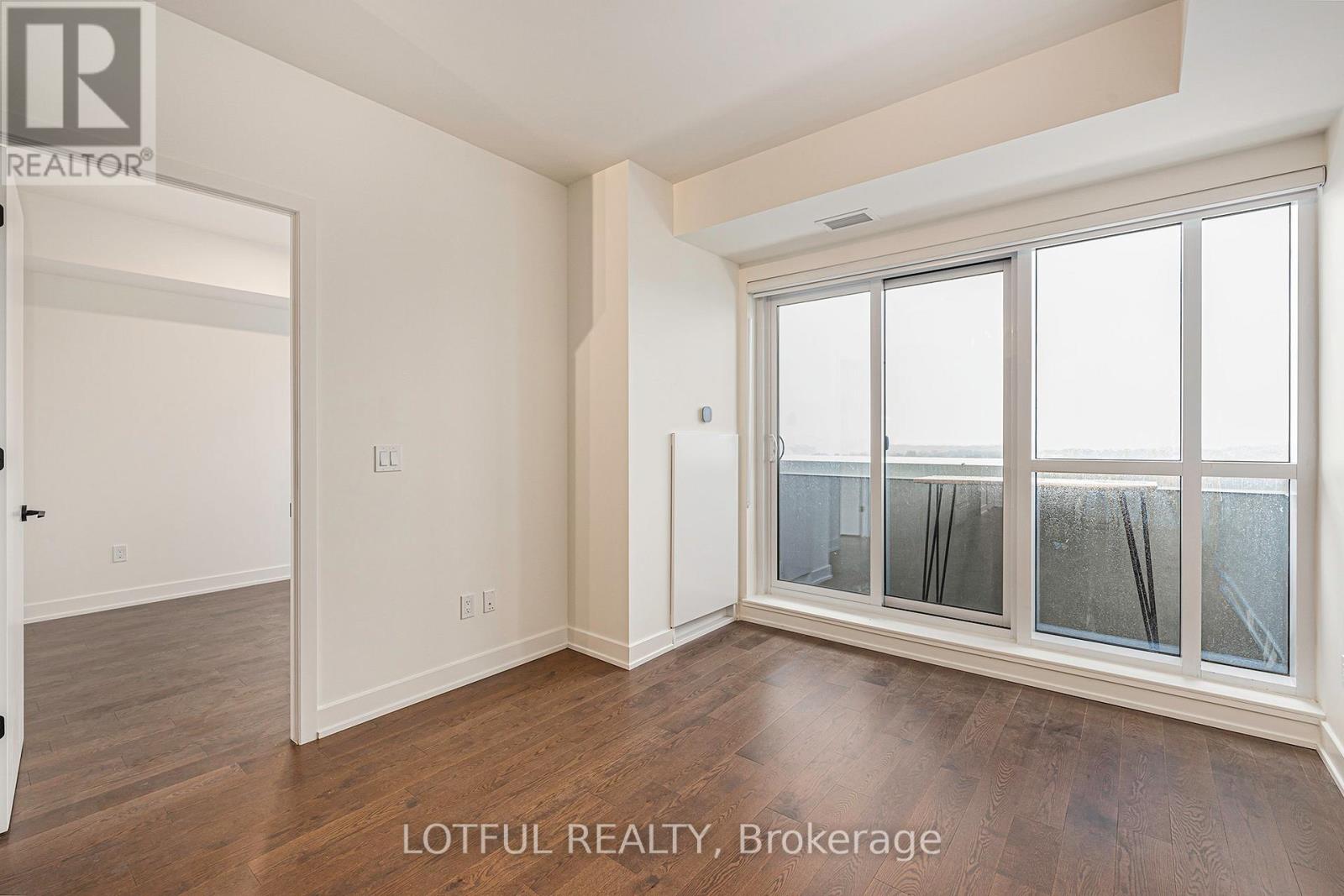 1305 - 560 Rideau Street Property Photo 4