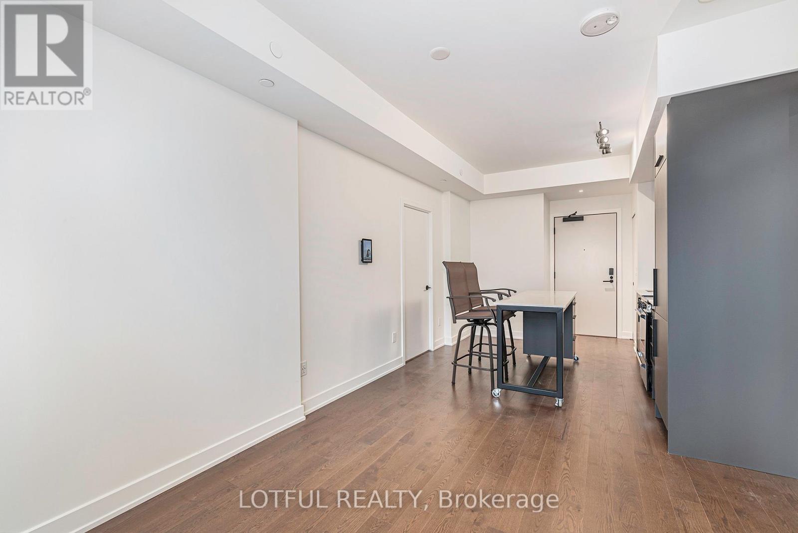 1305 - 560 Rideau Street Property Photo 6