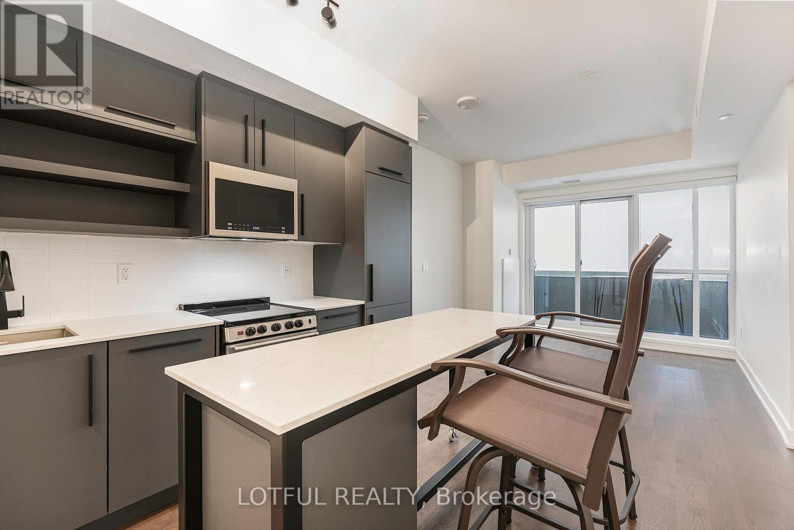 1305 - 560 Rideau Street Property Photo 8
