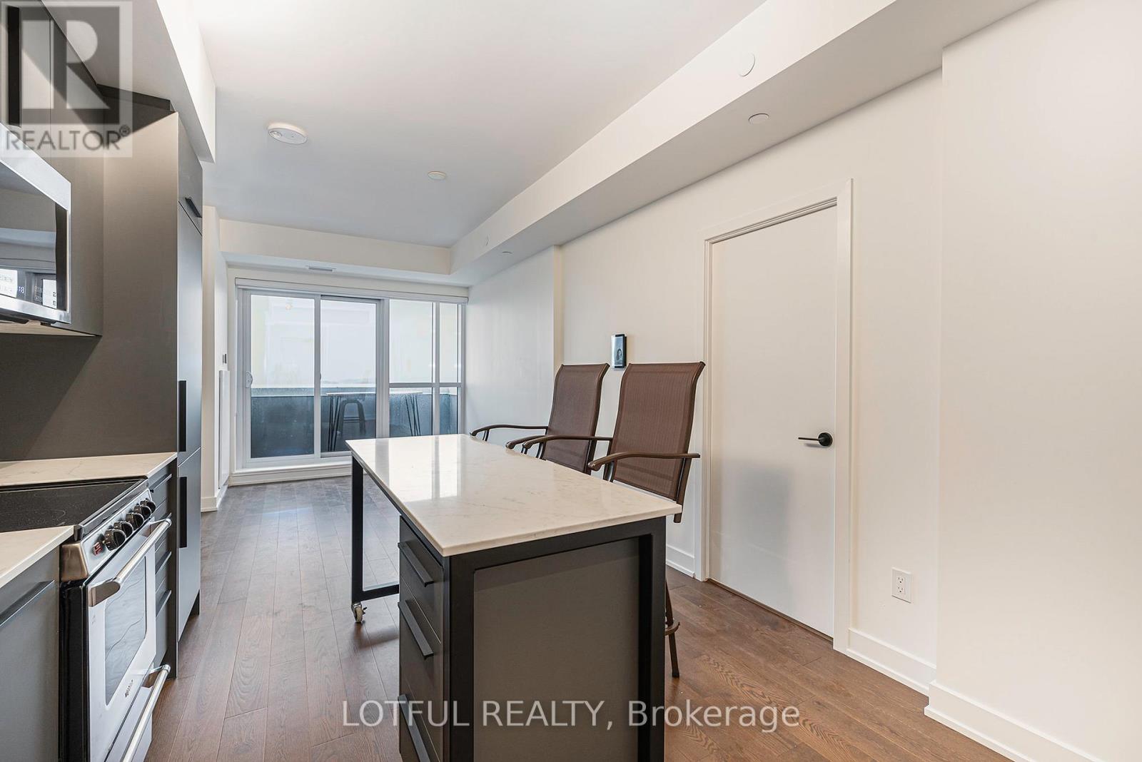1305 - 560 Rideau Street Property Photo 12