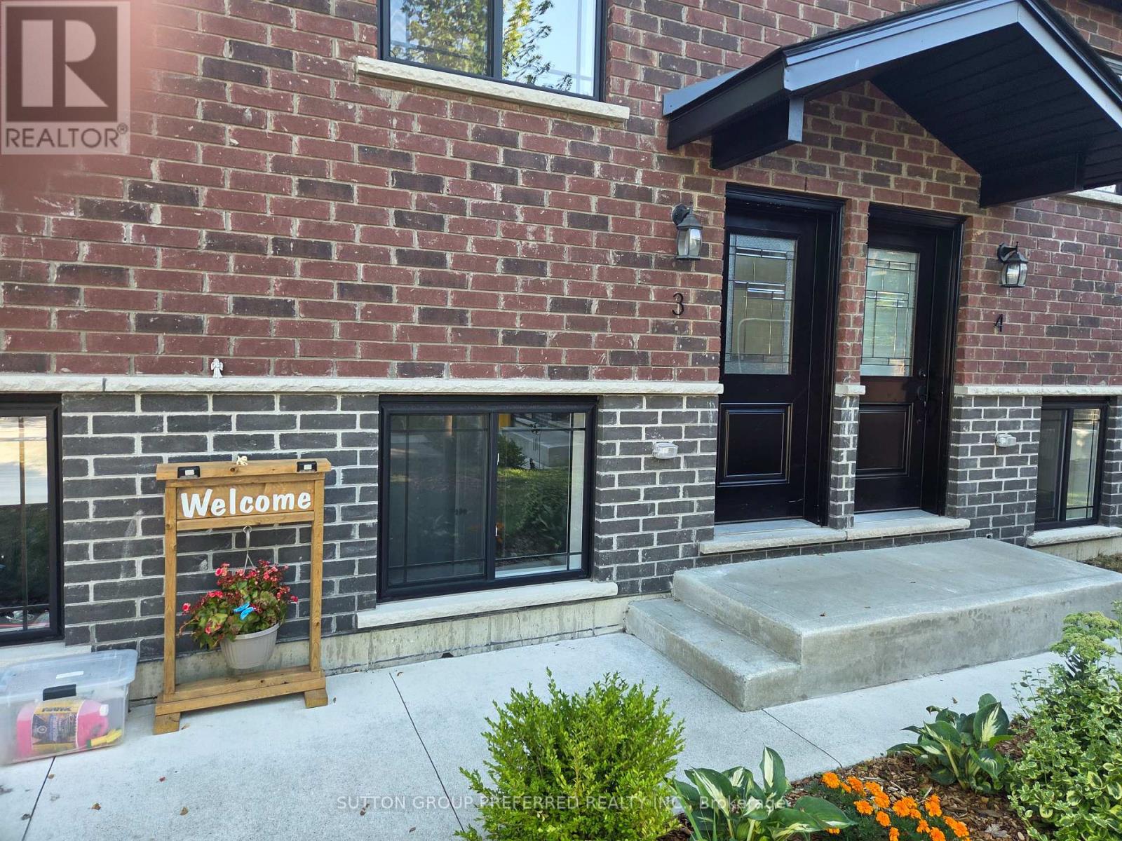 3 - 34 Bain Street Property Photo 3