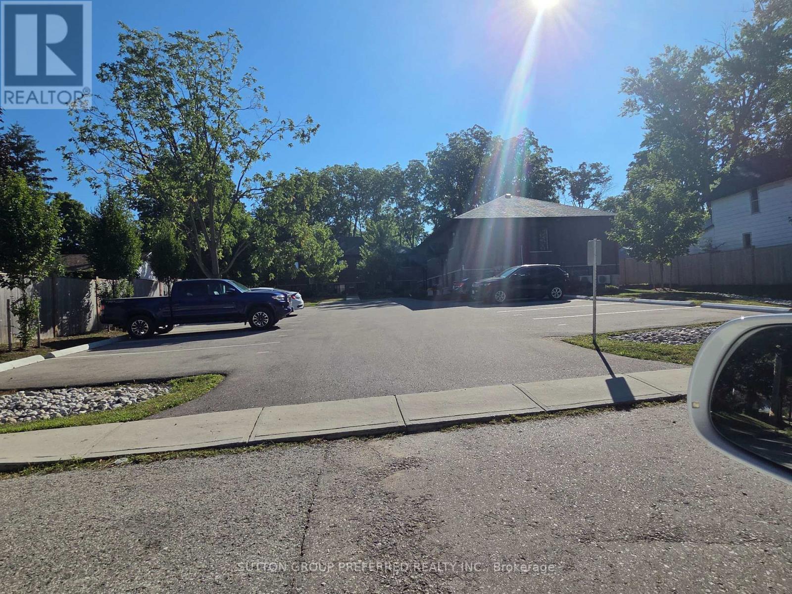3 - 34 Bain Street Property Photo 23
