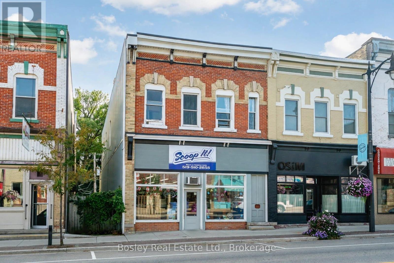 30 Elora Street S Property Photo 2
