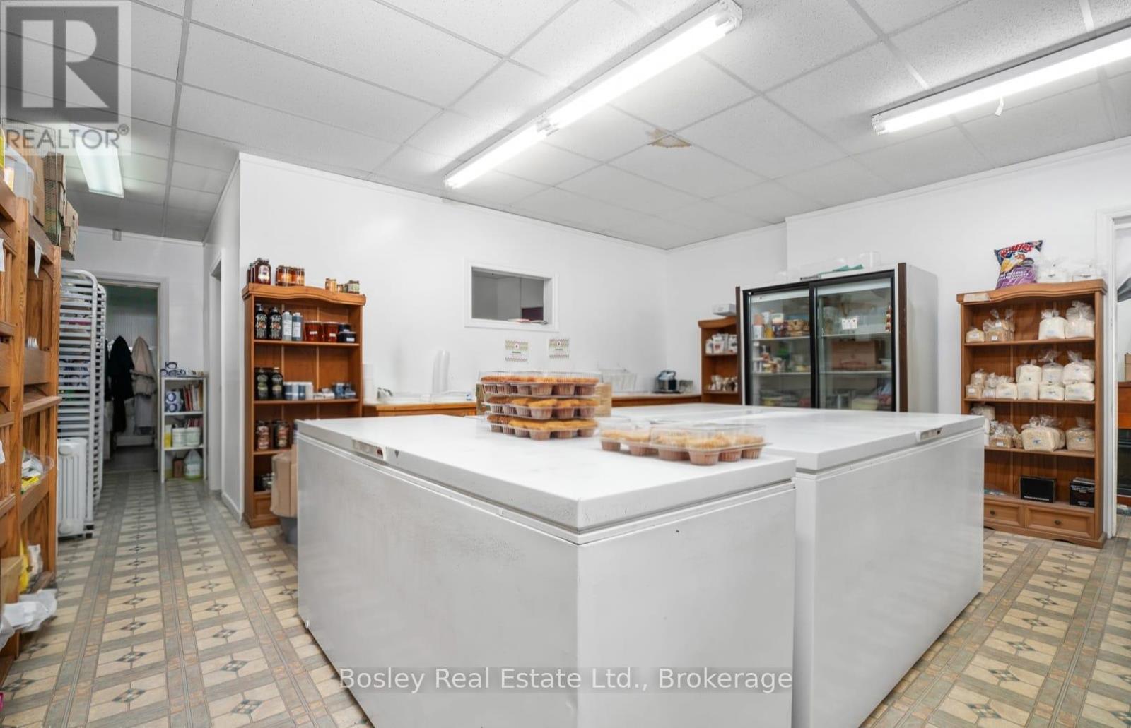30 Elora Street S Property Photo 10