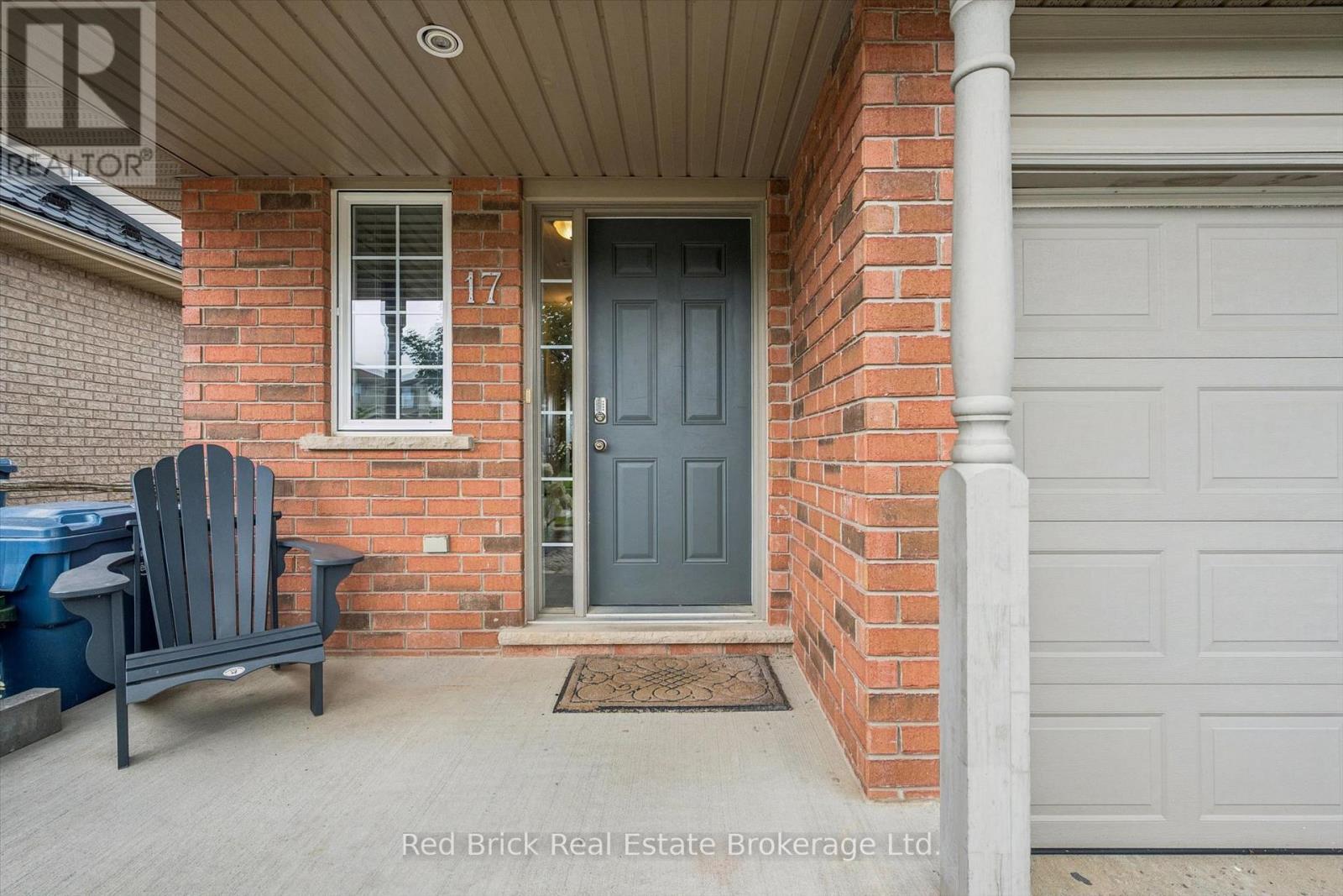 17 Davison Dr Property Photo 5