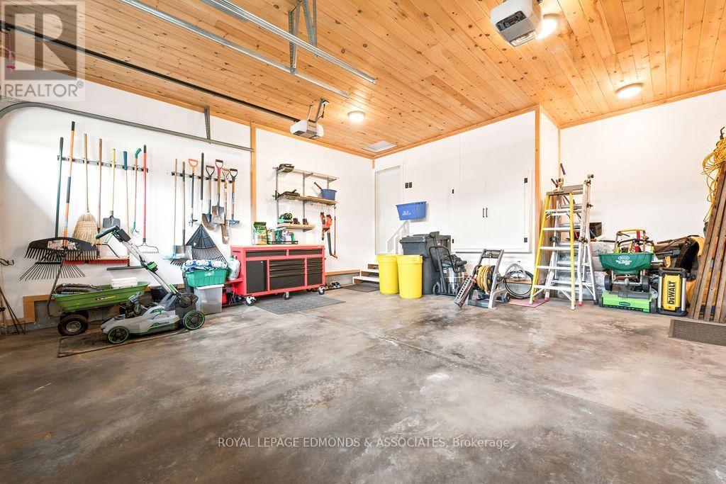 10 Noble Crescent Property Photo 18