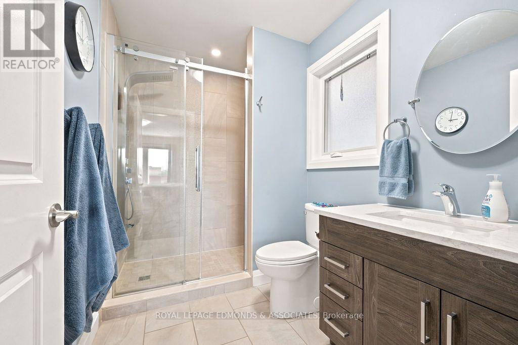 10 Noble Crescent Property Photo 21