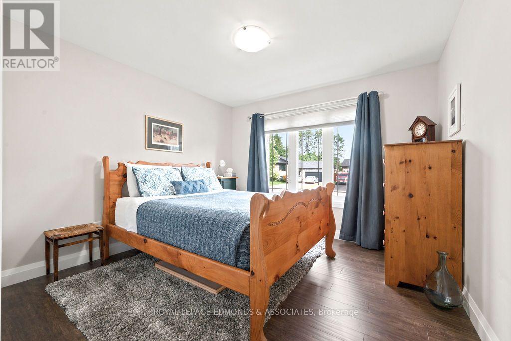 10 Noble Crescent Property Photo 23