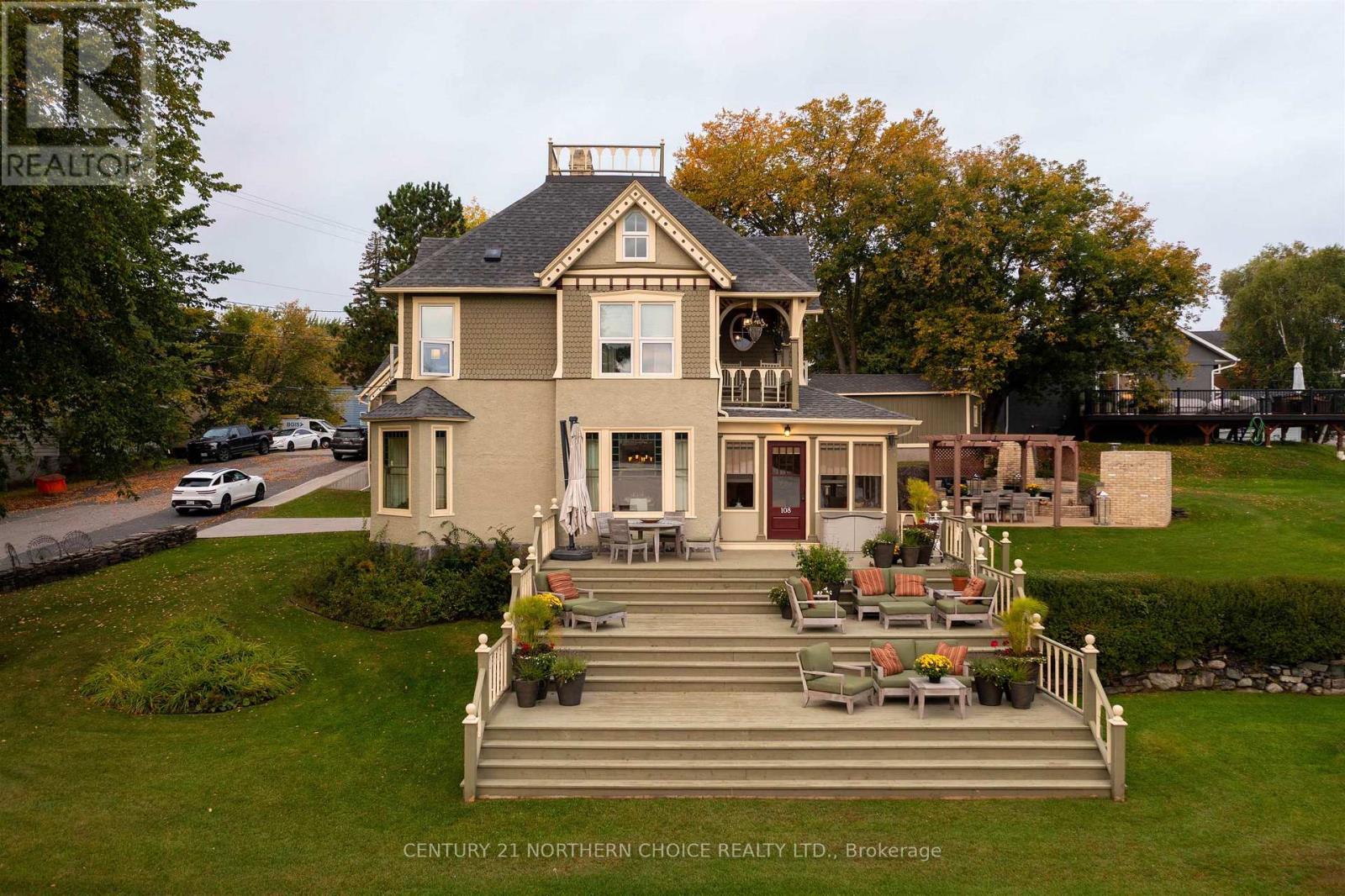108 Ottawa Street Property Photo 1
