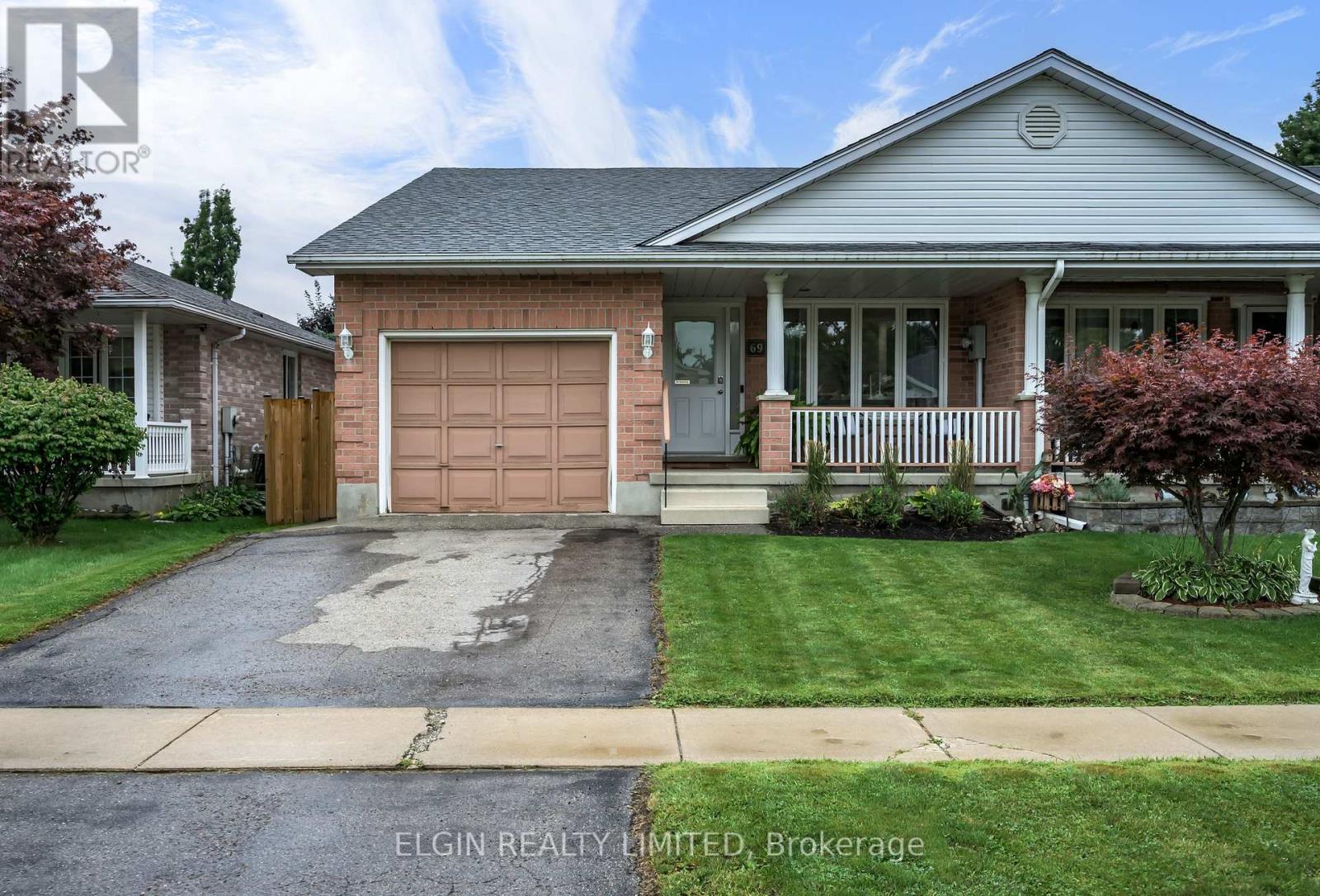 69 Carrie Crescent Property Photo 2