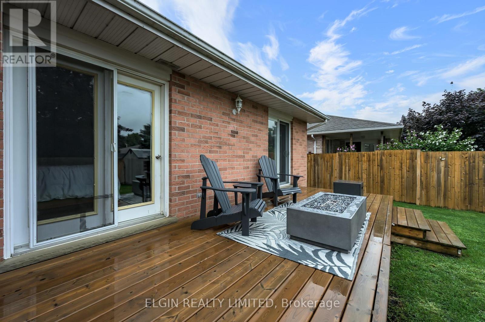 69 Carrie Crescent Property Photo 7