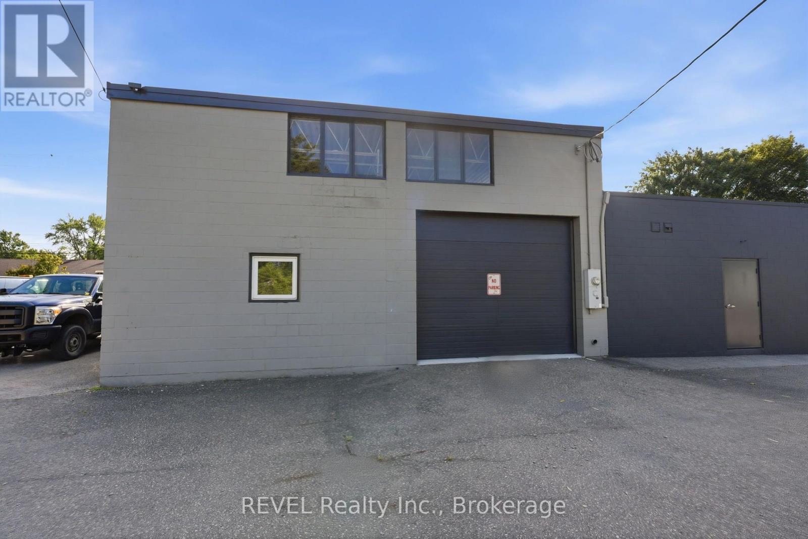 271 Ridgeway Road Property Photo 9