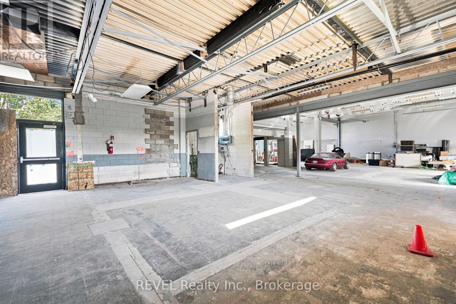 271 Ridgeway Road Property Photo 11
