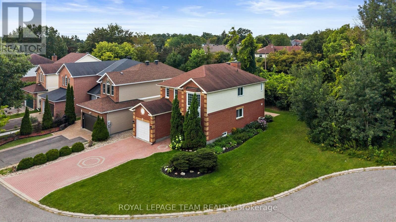 77 SHERRING COURT