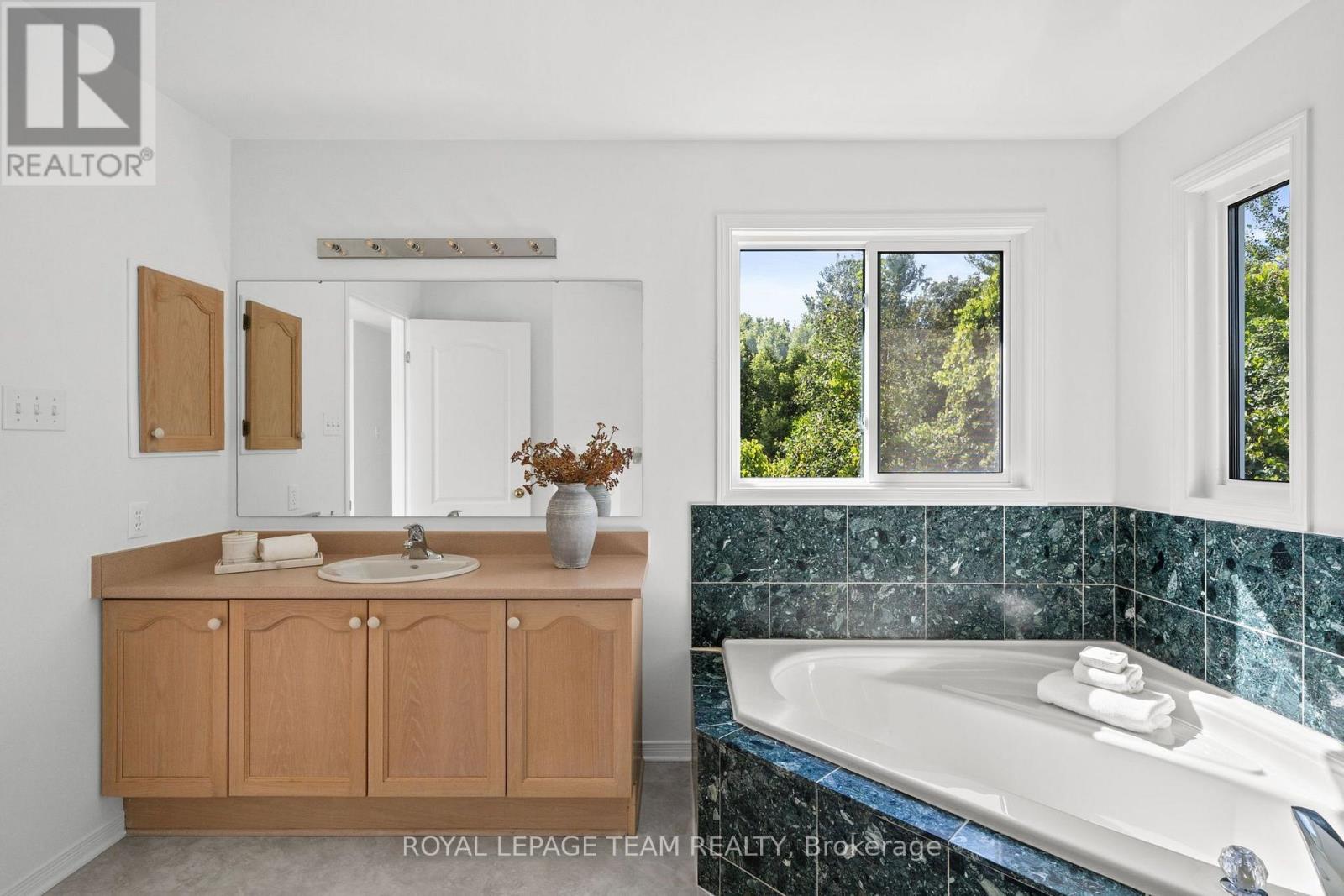 77 Sherring Court Property Photo 29