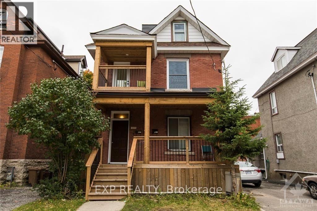 Unit 1 - 268 Flora Street Property Photo 1