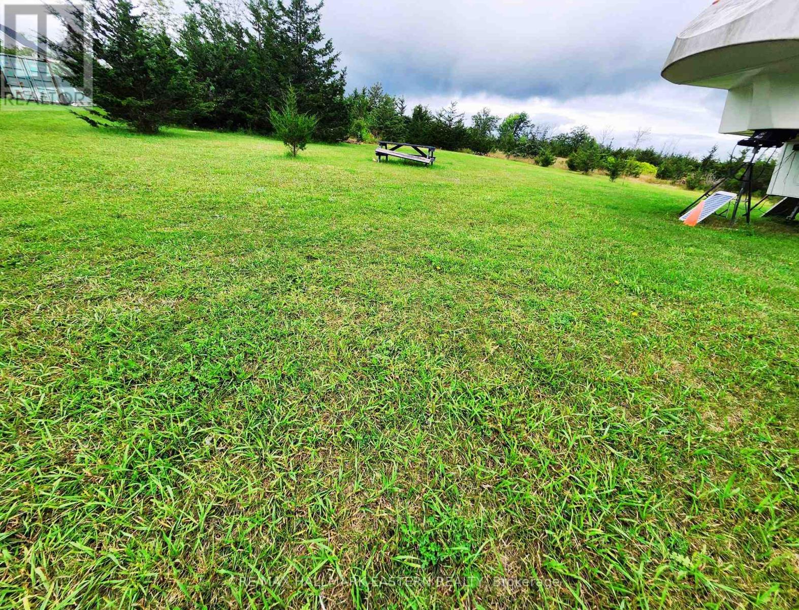 2098 13th Line E Property Photo 14