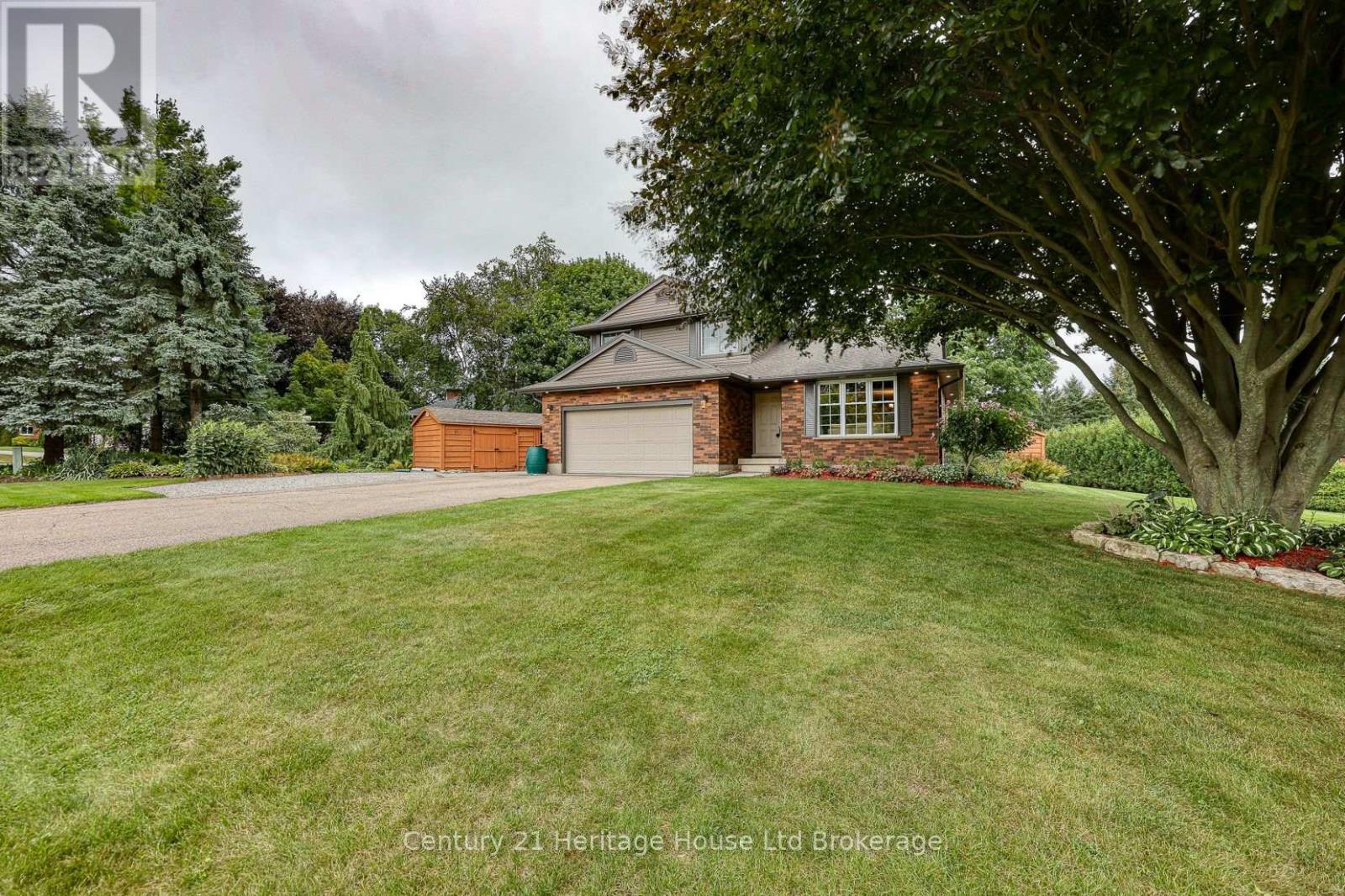81 Glenn Avenue N Property Photo 1
