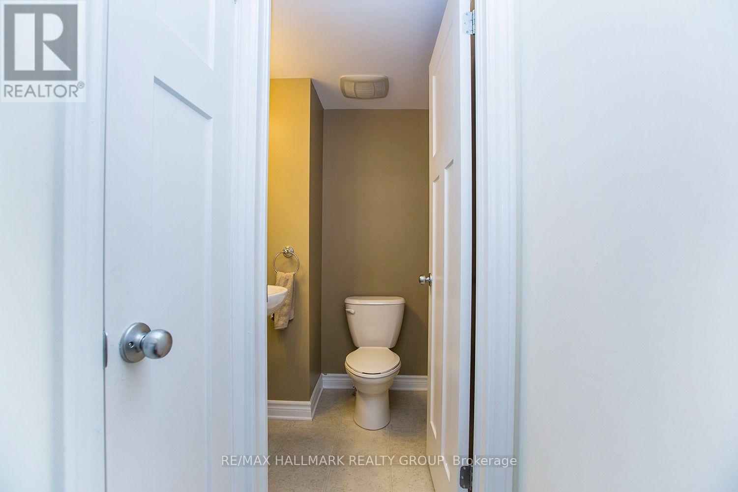 2404 Esprit Drive Property Photo 10